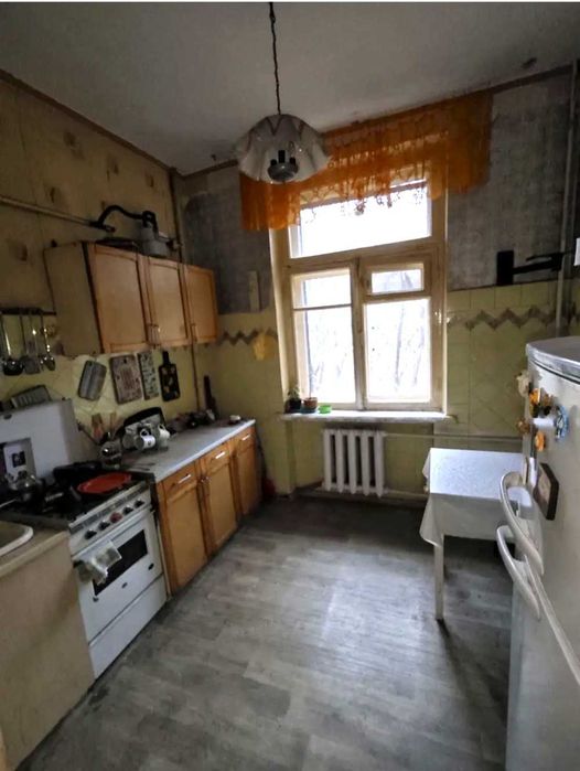 Продам двухкомнатную квартиру в Сталинке/Фонтан/5 ст.