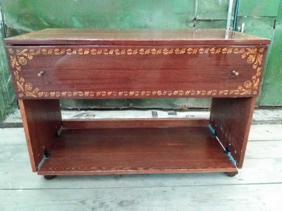 Тумба по телевизор