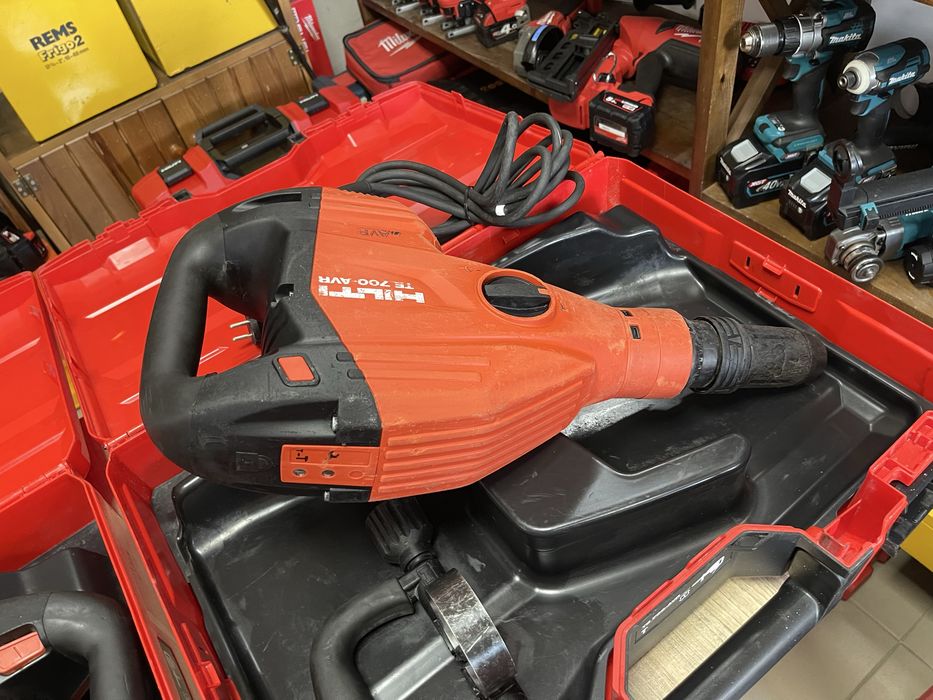 Hilti TE 700-AVR / відбійний молоток Хілті 1300W 11.5J