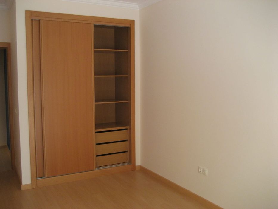 Apartamento t3 com parqueamento
