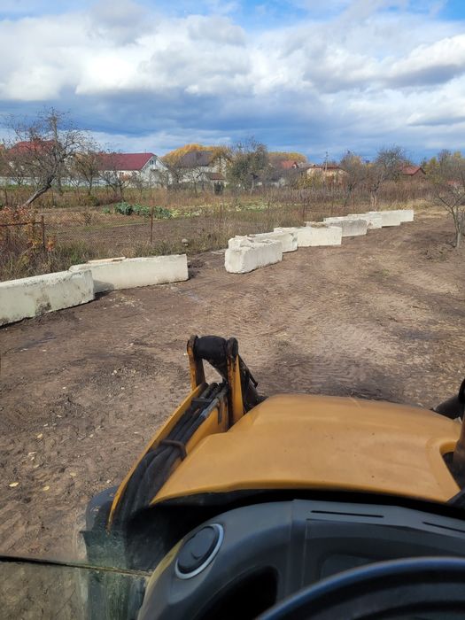 Послуги екскаватором навантажувачем JCB 3CX