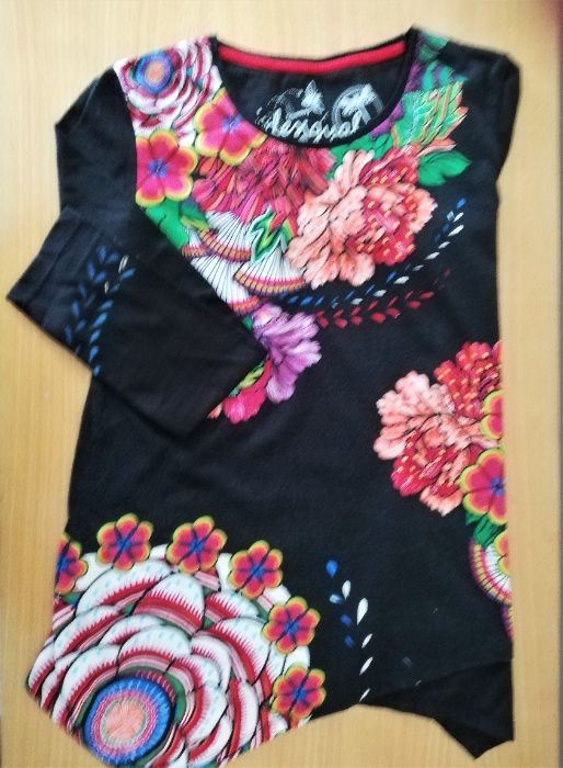 Camisola Oficial Desigual para Crianças, pouco uso.