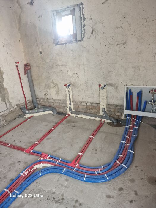 Hydraulik  "usługi hydrauliczne"