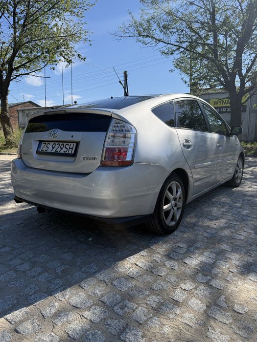 Toyota prius 20.
