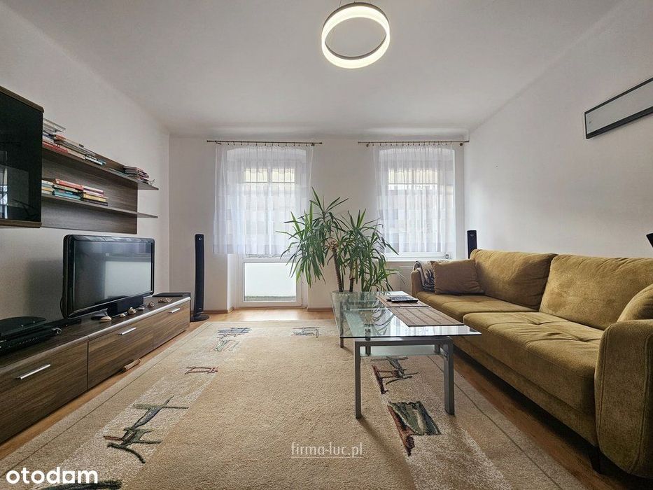 Blisko centrum/ bezczynszowe/ piwnica 20m2