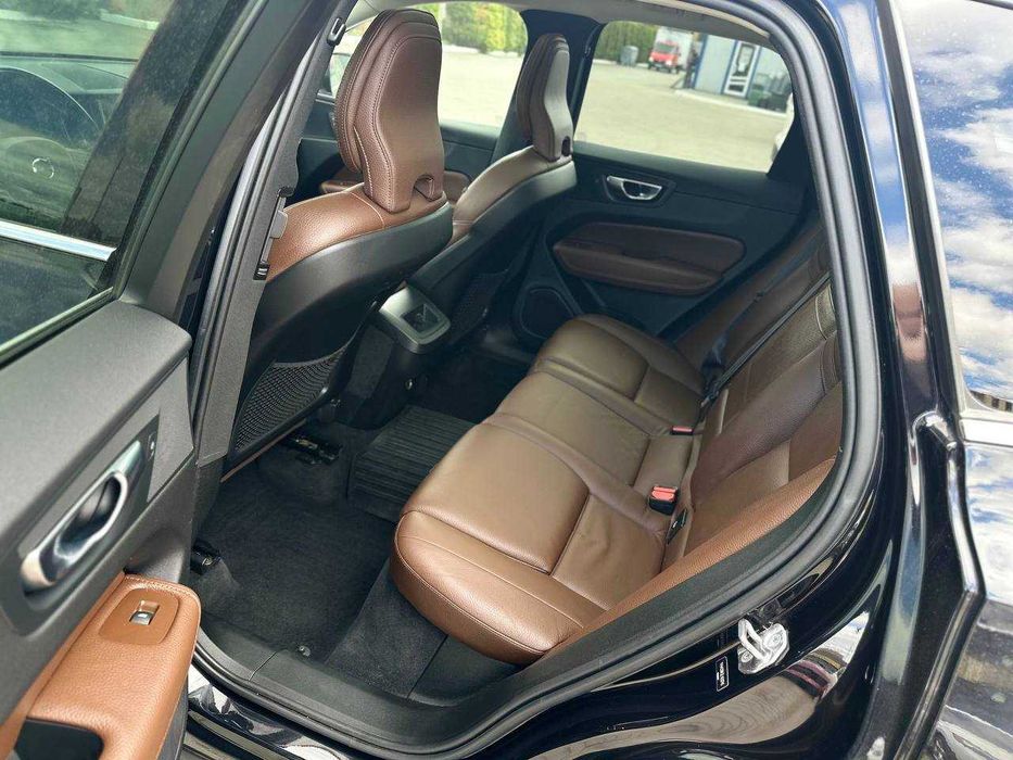 Volvo XC60 T6 Momentum 2020