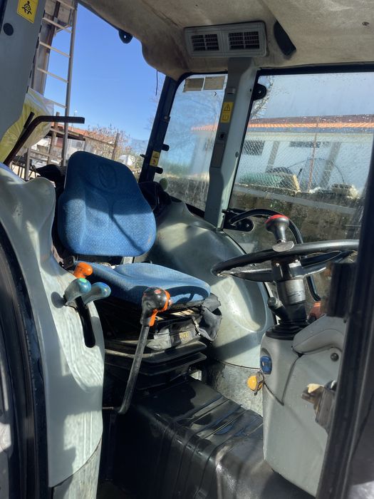 Trator New Holland T4050F