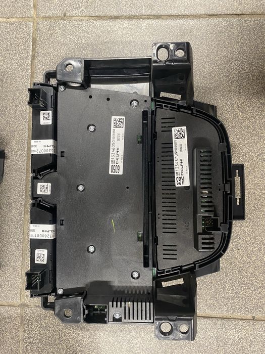 Panel sterowania radia radio Astra J Idealny