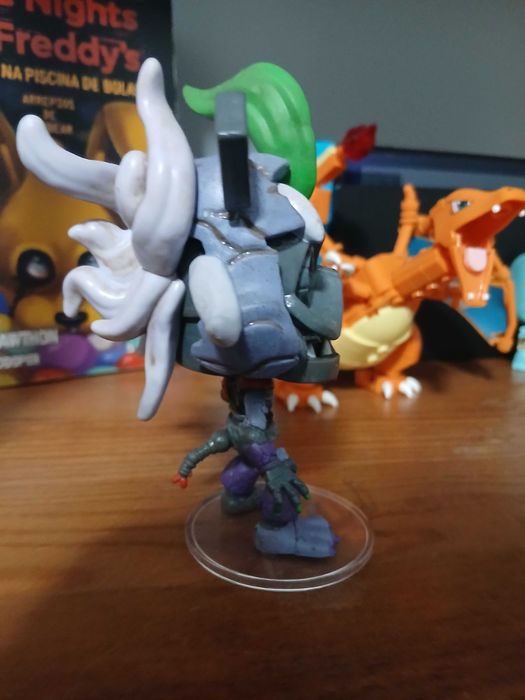 Funko pop roxy fnaf security breach