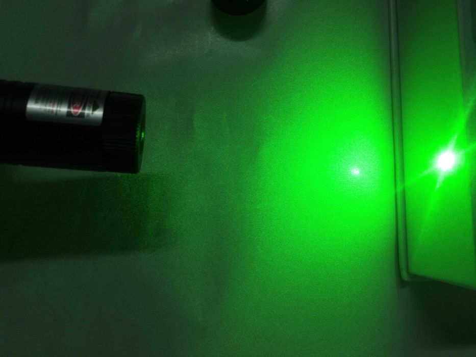 Мощный зеленый лазер  Pointer - 303