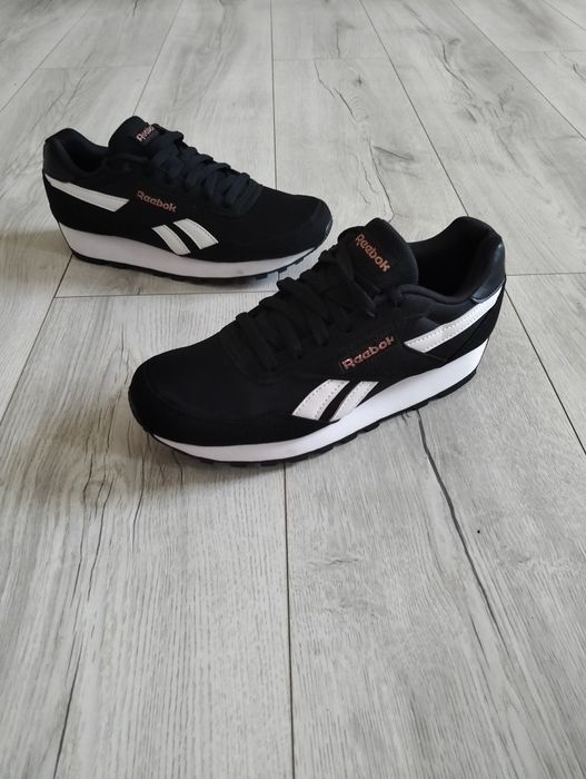 Жіночі красовки Reebok37.5р.24см нові