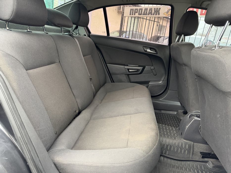 Opel Astra H.              .