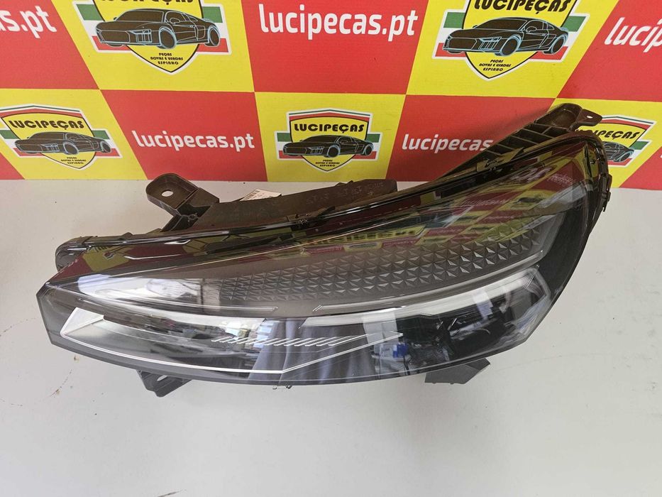 Ótica Esquerda Led Renault Clio V | 130256