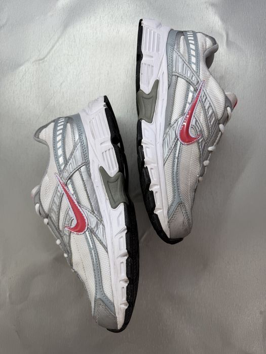 Кроссовки Nike Initiator Metallic