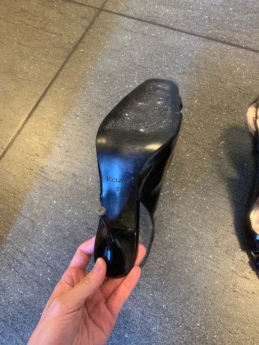 Czółenka Kazar rozmiar 37 / Czarne czółenka / Buty Kazar