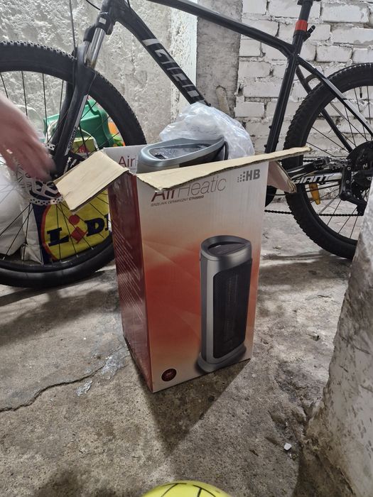 Wentylator powietrza 
Powietrze żadnych powojów żadne powie