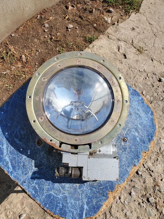 привод фара самолета вертолета ФРС-200 мотор Д-12ТФ редуктор МПФ-6-В