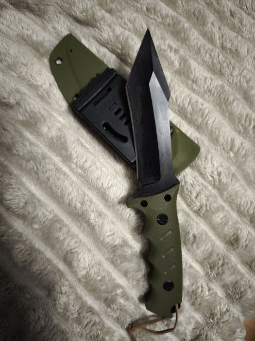 Faca de lâmina fixa para uso no exterior, com cabo em G10 e bainha em