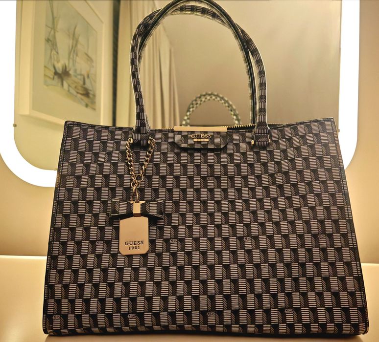 Torebka Guess Shopper