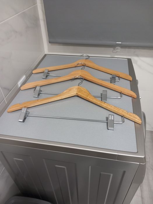 10 Cabides em madeira Ikea