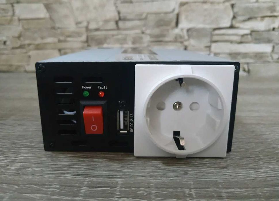 Преобразователь напряжения 12/220 600/300W Инвертор (Турция) для котла