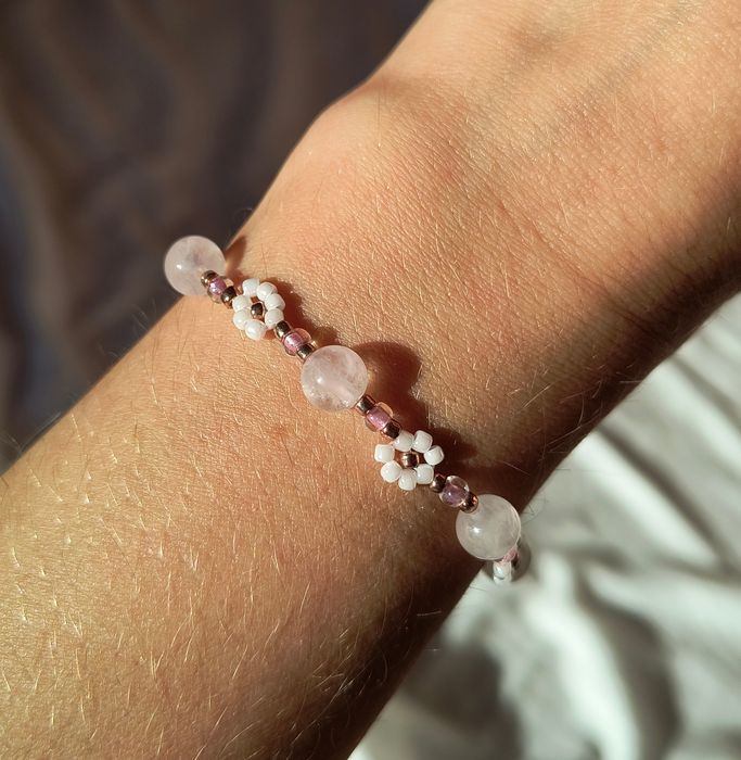 Bransoletka z kwarcem i stokrotkami,  handmade