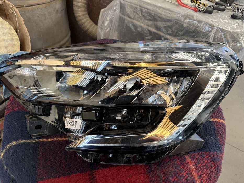 Farol Led  Renault Clio esquerdo com Balastro