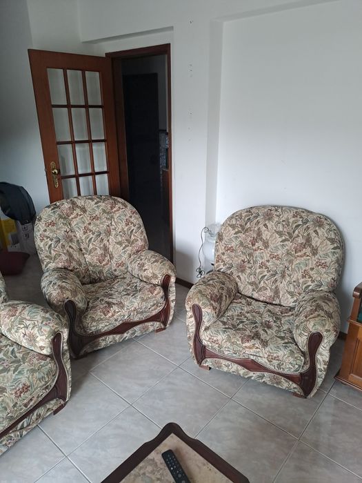 Sofás novos antigos