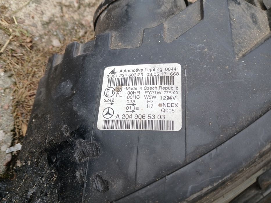 ANGLIK Lampa przód prawa lewa Mercedes C W204 H7 Oryginalna Kompletna