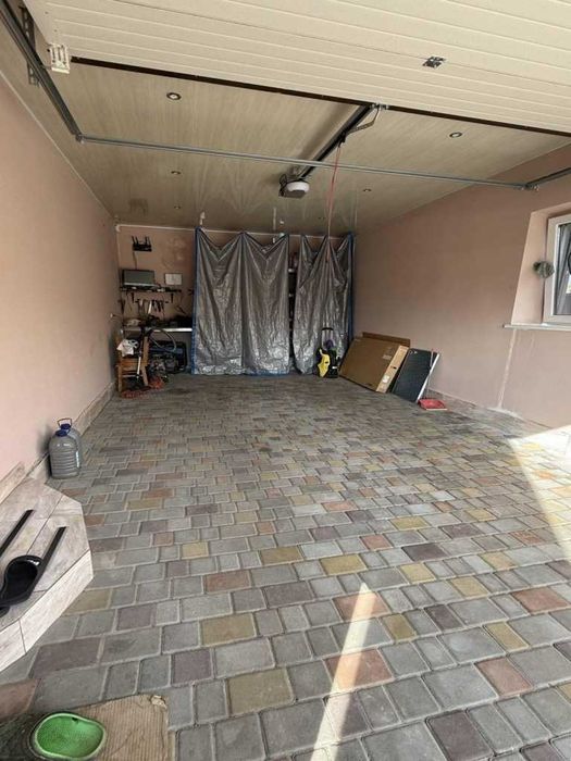 Продам сучасний двоповерховий будинок 180кв.м. з усіма комунікаціями