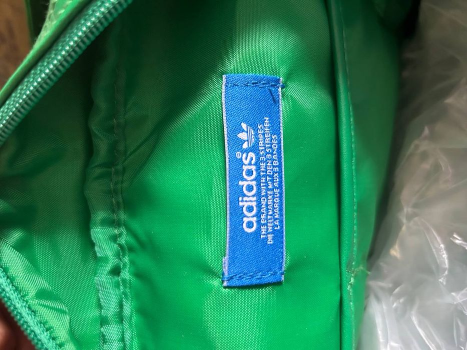 Вінтажна  зелена сумка Adidas оригінал