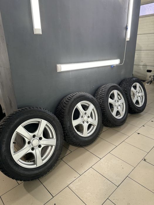 Продам диски разом з резиною