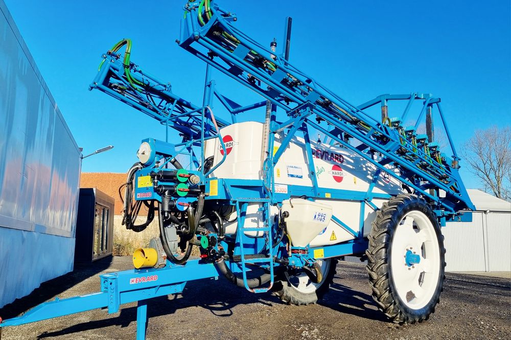 Opryskiwacz Hardi Evrard Plus 3100l 21m/18m 7 sekcji stan B.Dobry 2003