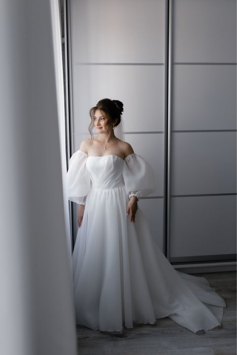 Весільна сукня