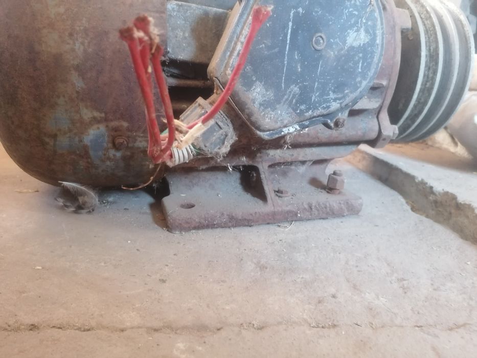 Продам   Двигун.