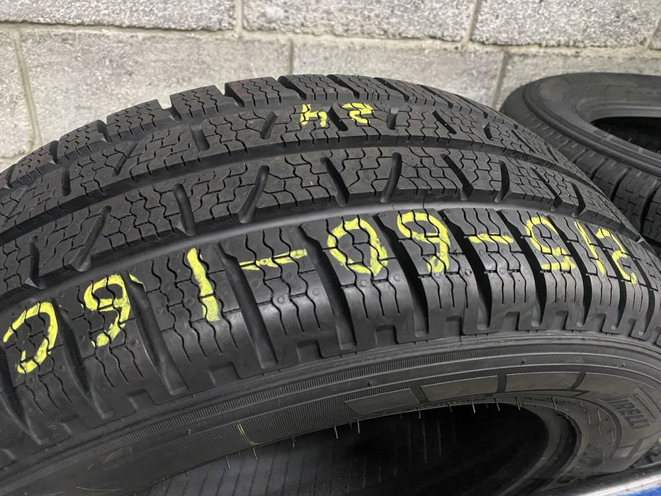 Зимові шини 215/60 R16C PIRELLI