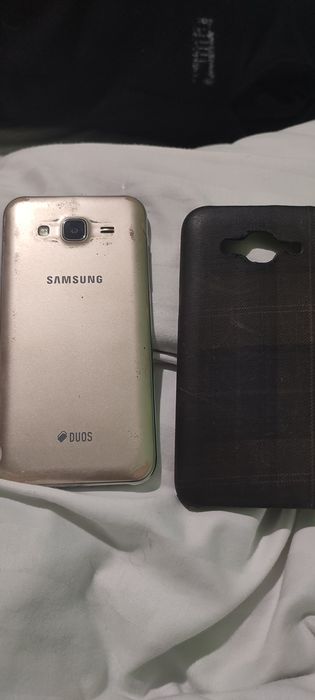 Продам робочий Телефон J5