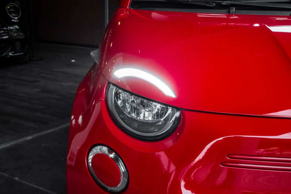 Fiat 500e C (RED)491394239300915207
