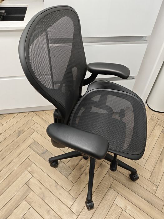 Herman Miller Aeron Remastered B ( nowy model )