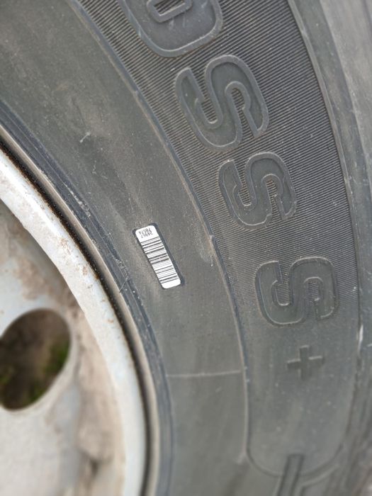Nowe opony wraz z felgami 315 70 22.5
