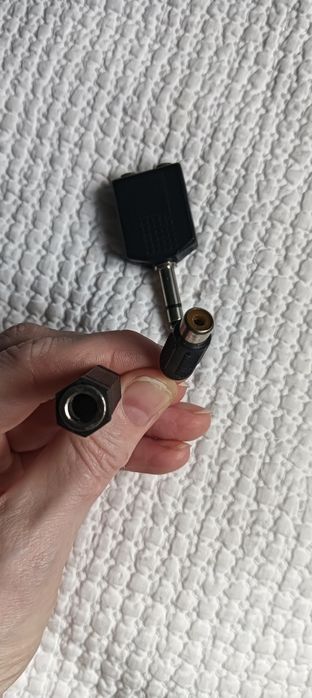 Conjunto de conectores, Entradas e Saídas de Audio