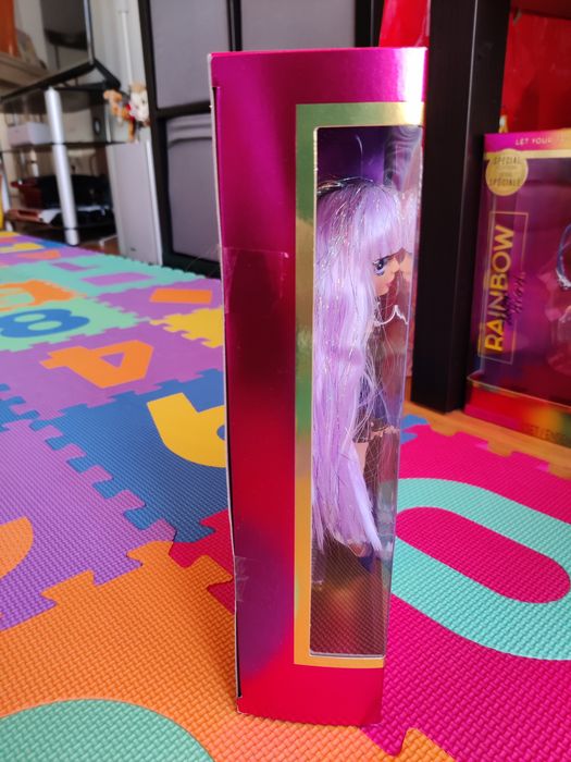 Boneca Rainbow High junior-special edition- Avery Styles nova em caixa