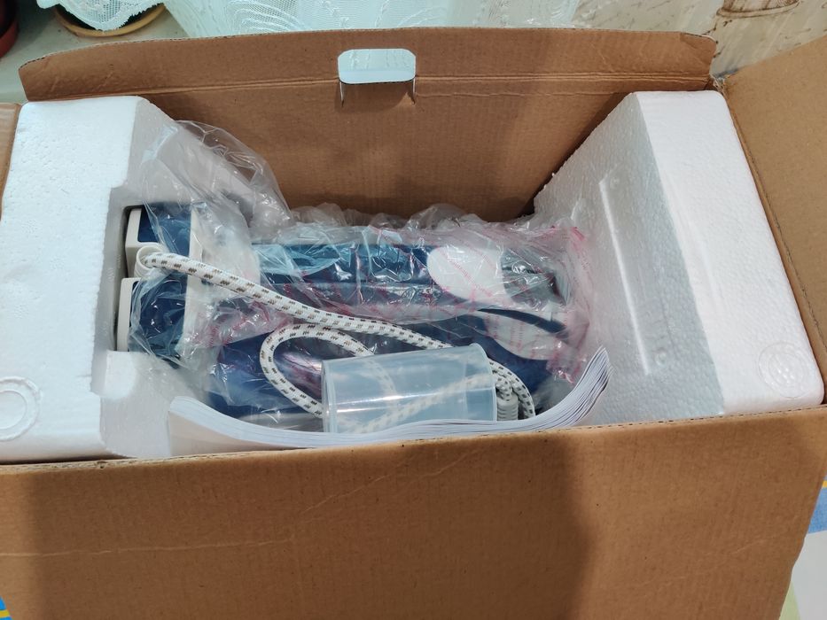 Продам новый утюг