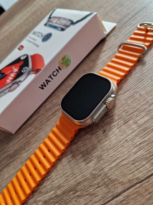 Smartwatch pomarańczowy