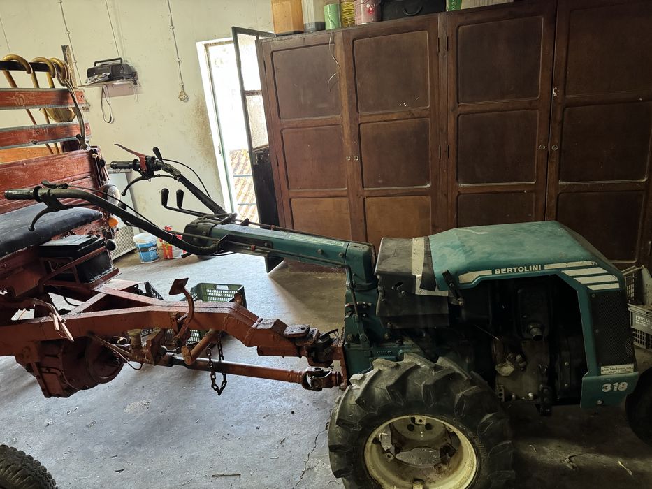 Vende Tractor Bertolini de 14 cv