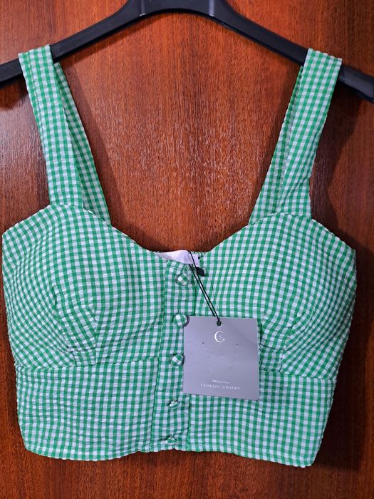 Roupa nova com etiqueta