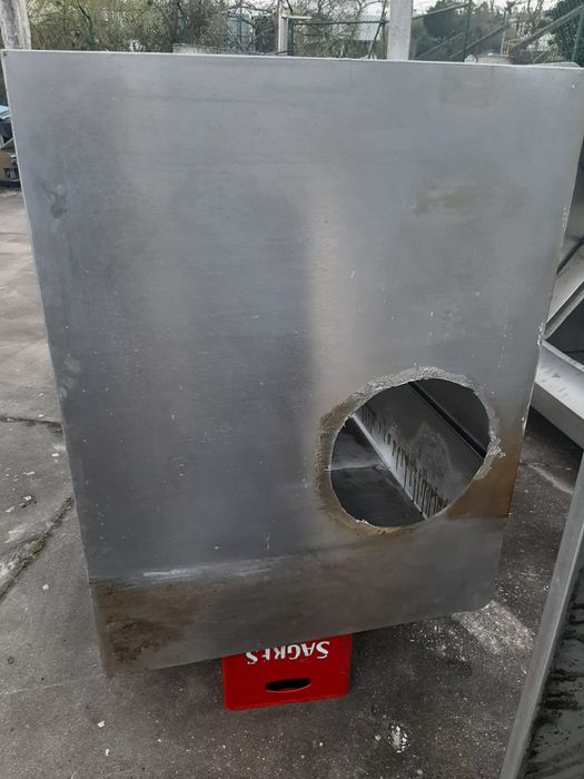 Hotte, chaminé industrial