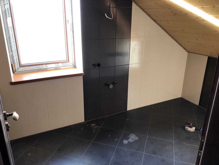 Будинок з ремонтом близько Львова