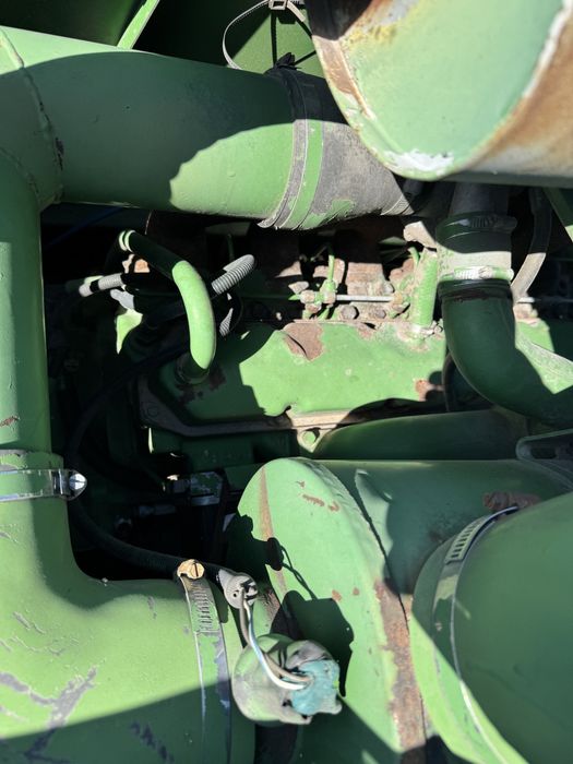 Комбайн зерноуборочный John Deere 1065
