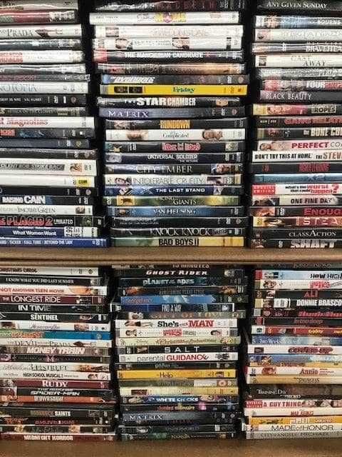 Coleção de Filmes em DVD entregue em sua casa